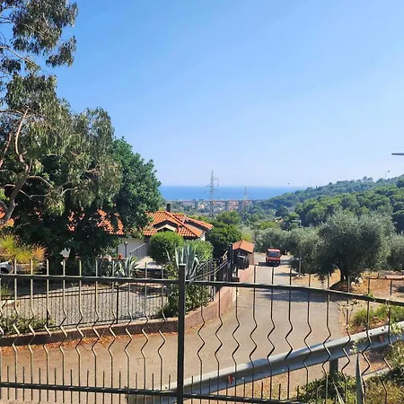 דירה Relax In Con Giardino Privato E Posto Auto Pairola