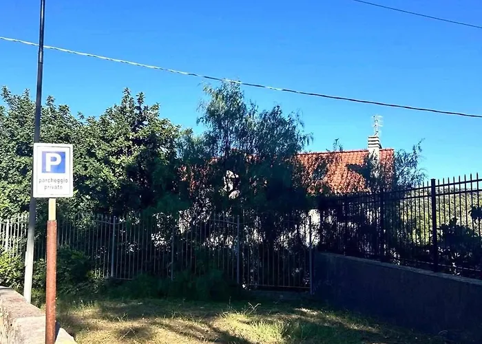 Relax In Con Giardino Privato E Posto Auto דירה *