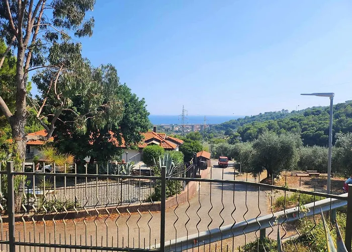 Semesterbostad Relax In Con Giardino Privato E Posto Auto Pairola